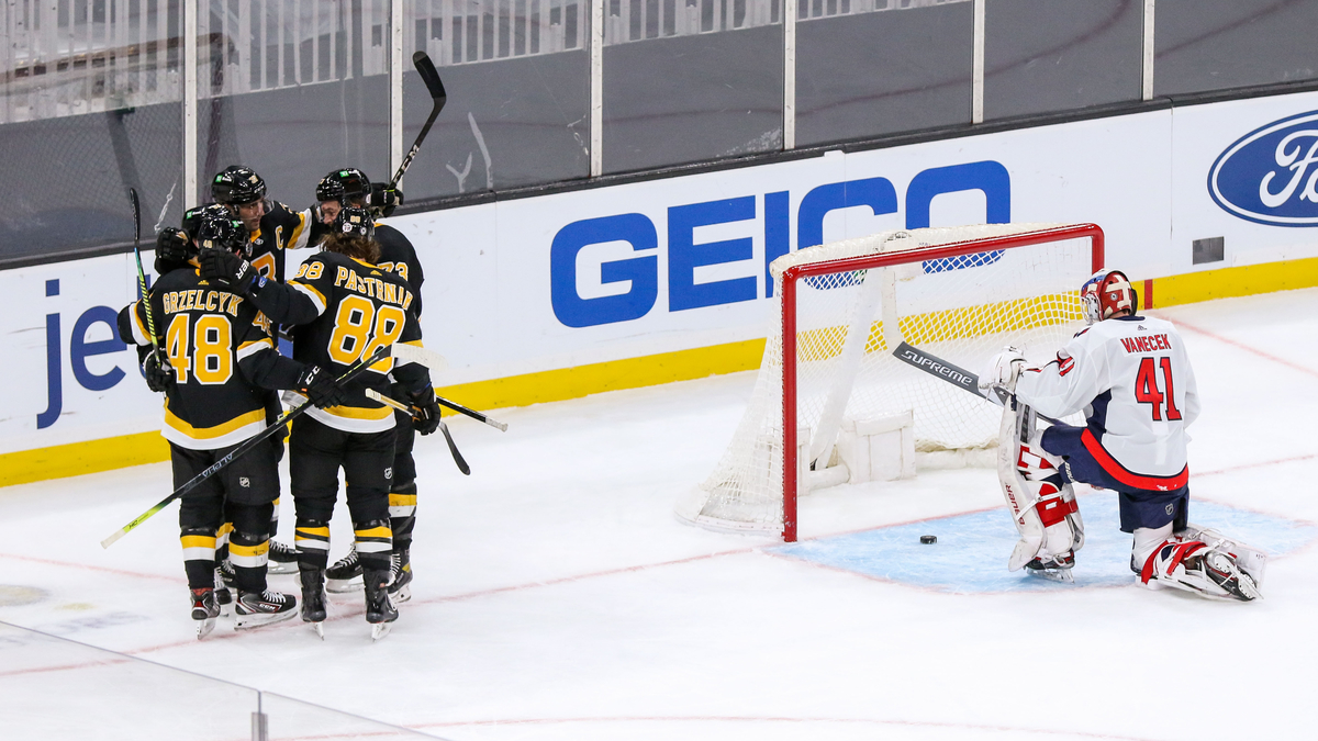 Boston Bruins Forward David Pastrnak
