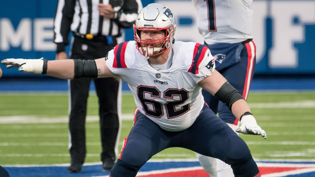 New England Patriots left guard Joe Thuney