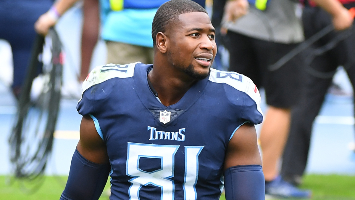 Tennessee Titans tight end Jonnu Smith
