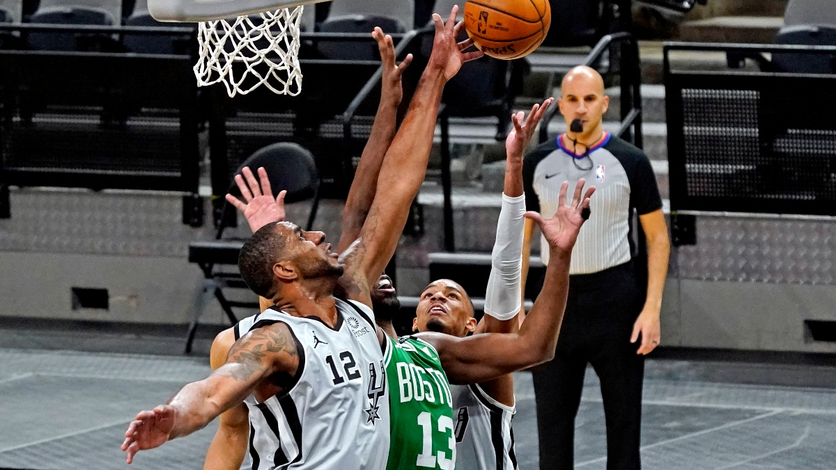 San Antonio Spurs center LaMarcus Aldridge (12)