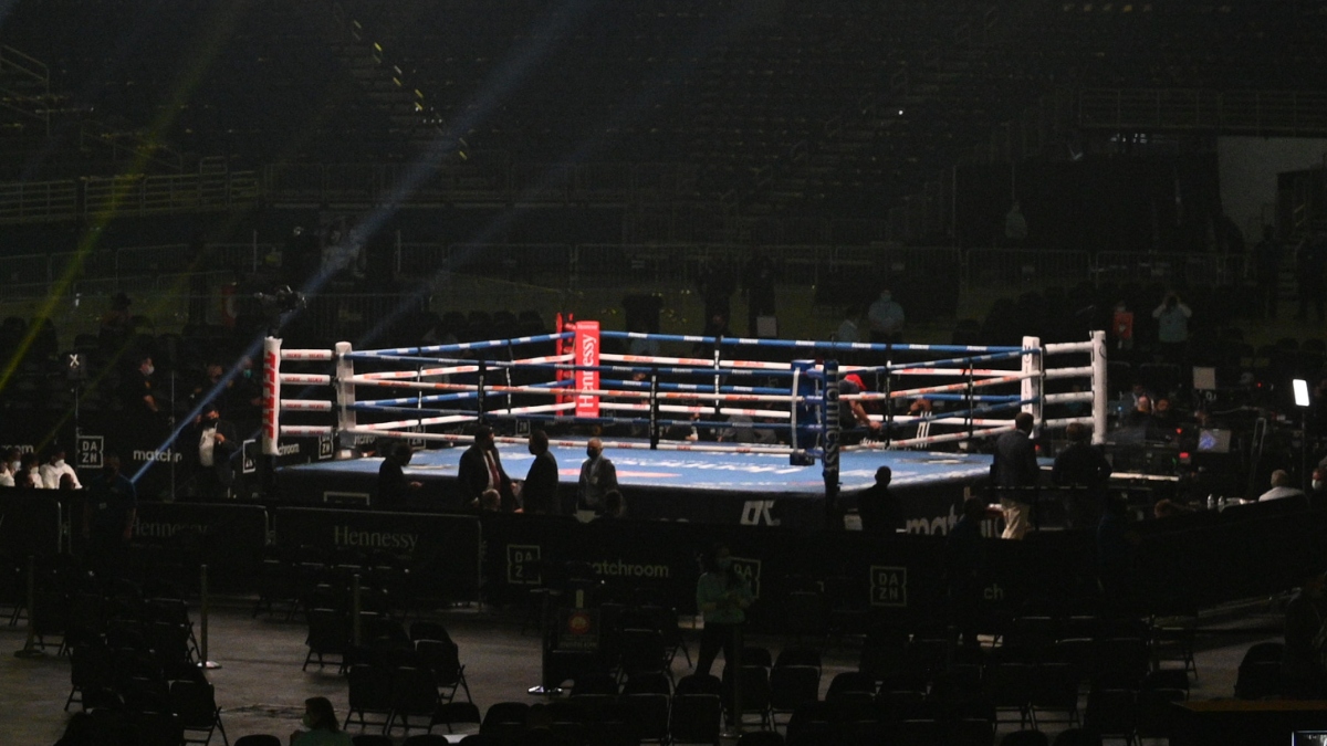General view of a boxing ring