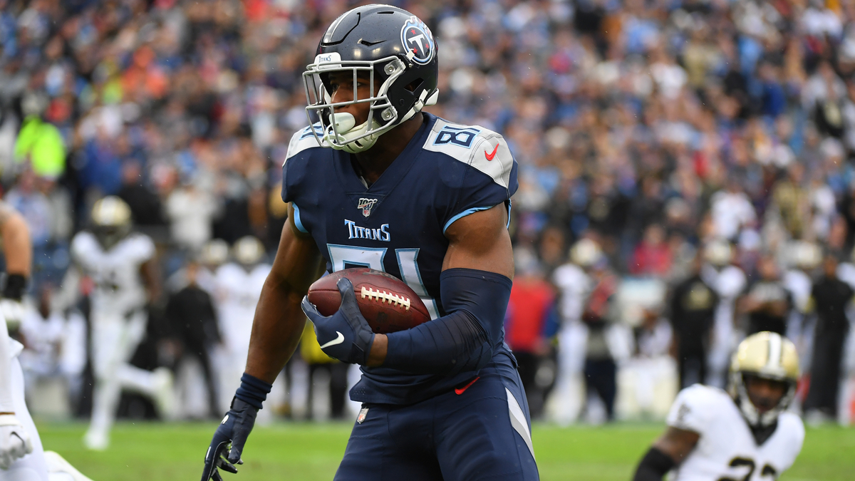 New England Patriots tight end Jonnu Smith