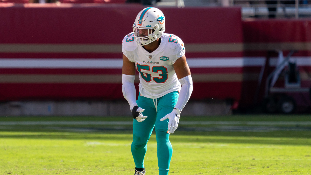 NFL Free Agent linebacker Kyle Van Noy