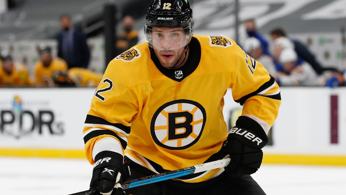 Boston Bruins right wing Craig Smith