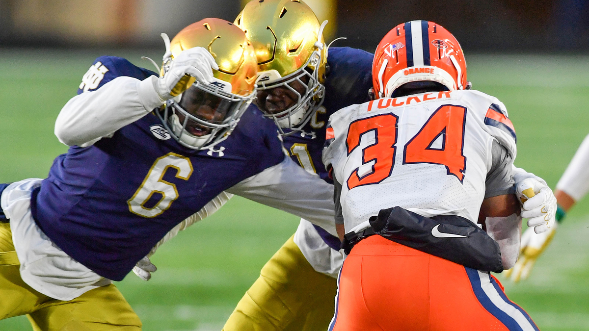 Notre Dame Fighting Irish linebacker Jeremiah Owusu-Koramoah