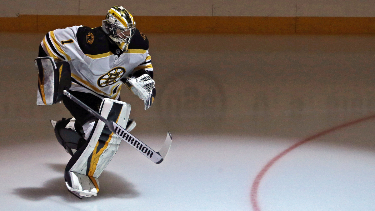 Boston Bruins goalie Jeremy Swayman