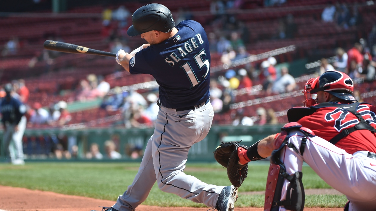 Seattle Mariners third baseman Kyle Seager (15)