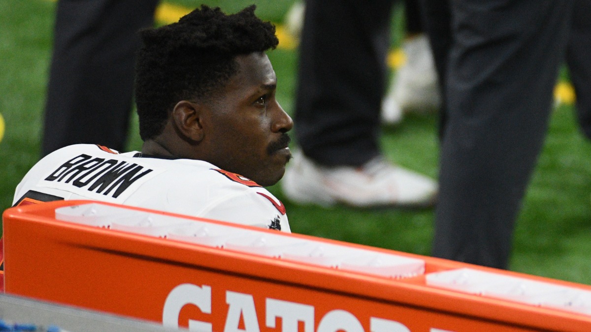 Free Agent NFL wide receiver Antonio Brown