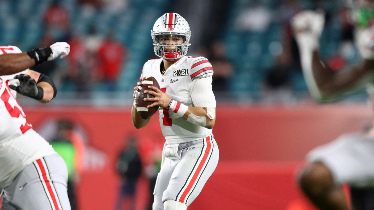 Ohio State Buckeyes quarterback Justin Fields