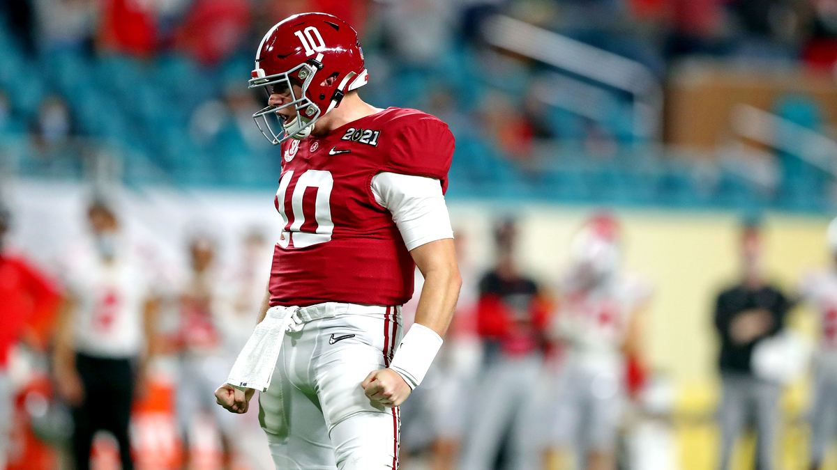 Alabama Crimson Tide quarterback Mac Jones