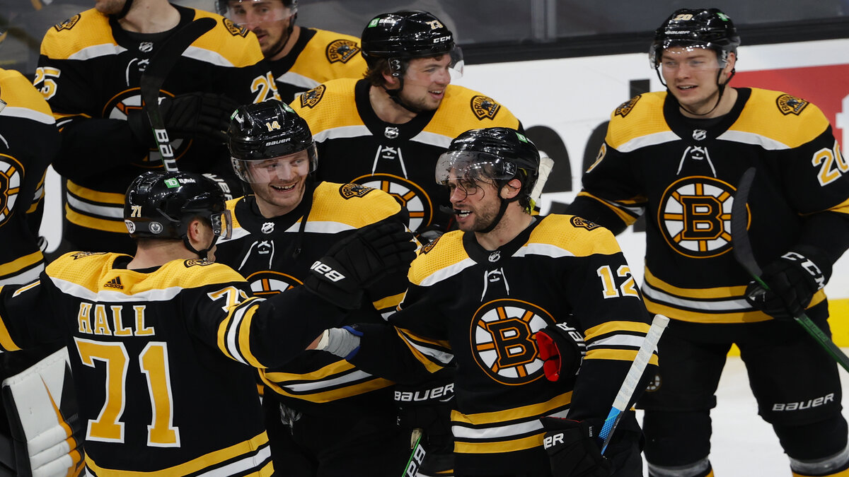 Boston Bruins Forward Craig Smith
