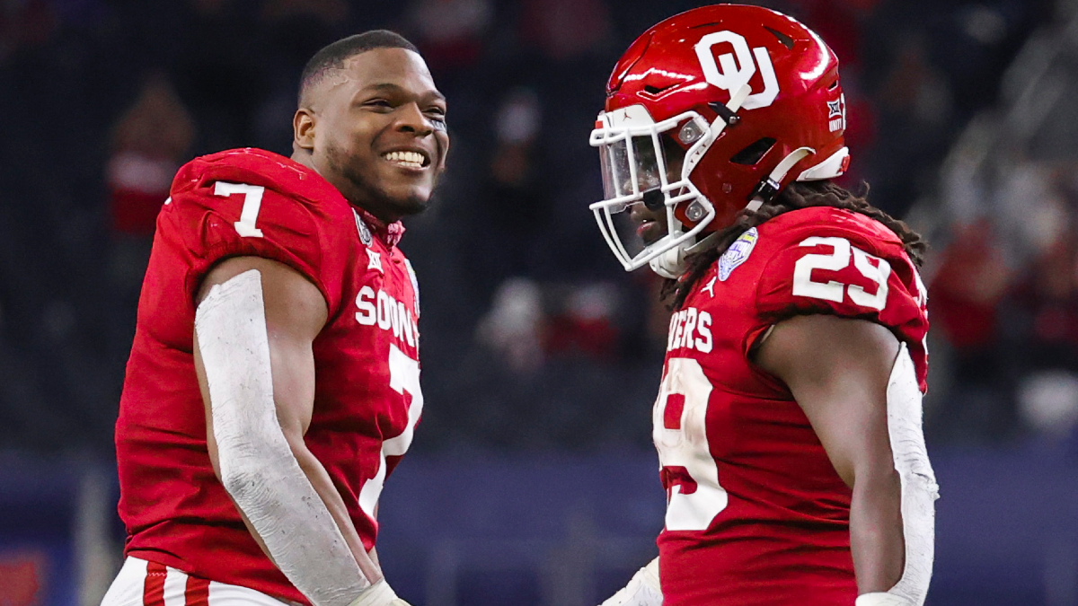 Oklahoma Sooners defensive end Ronnie Perkins