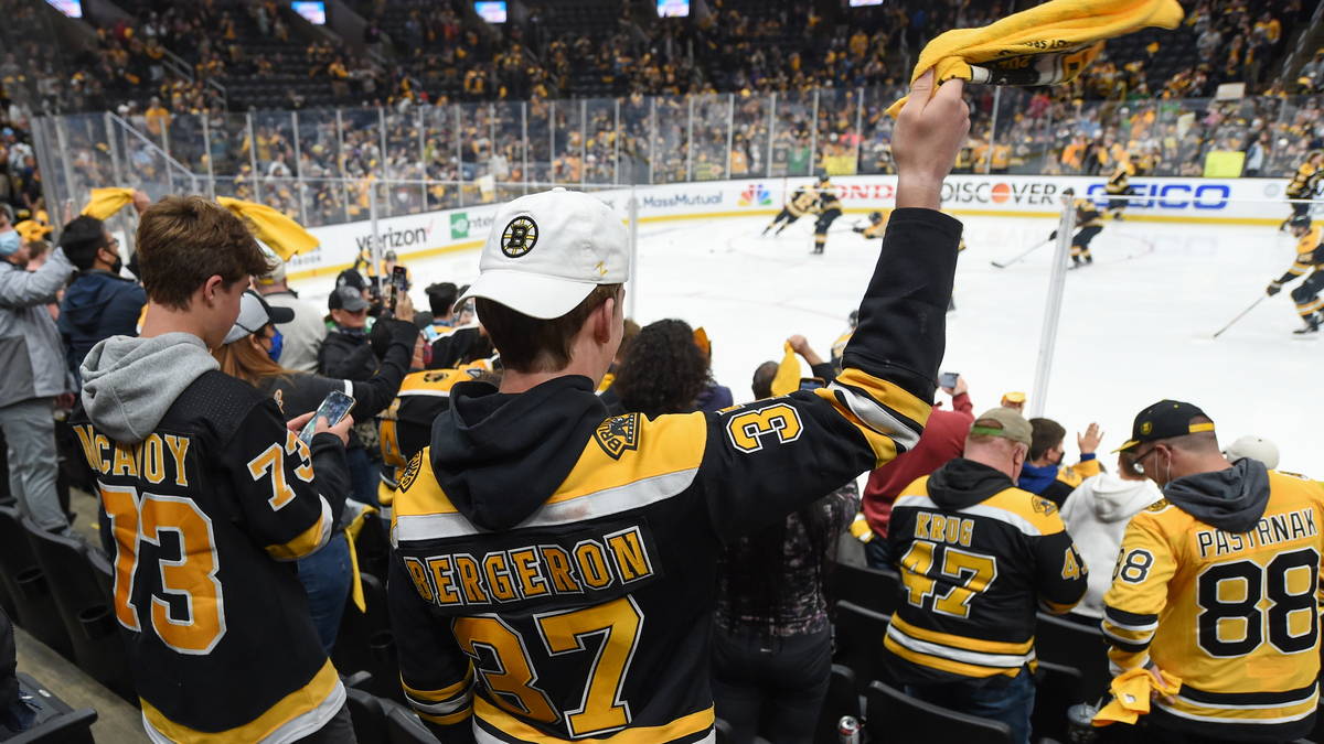 Boston Bruins fans