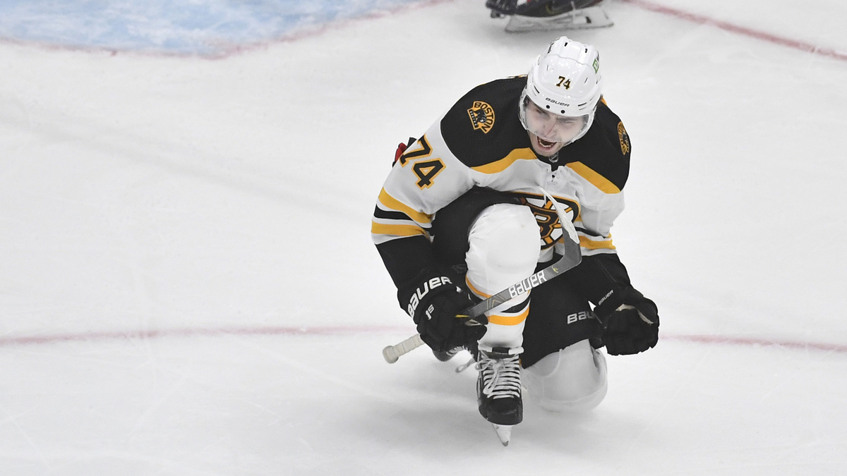 Boston Bruins left wing Jake DeBrusk
