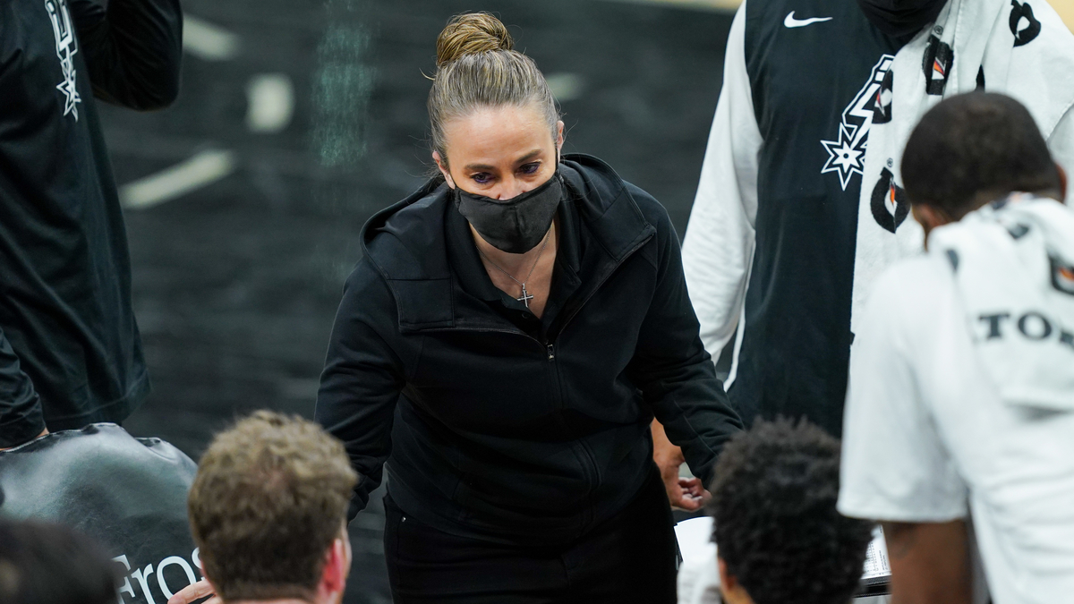 San Antonio SPurs coach Becky Hammon