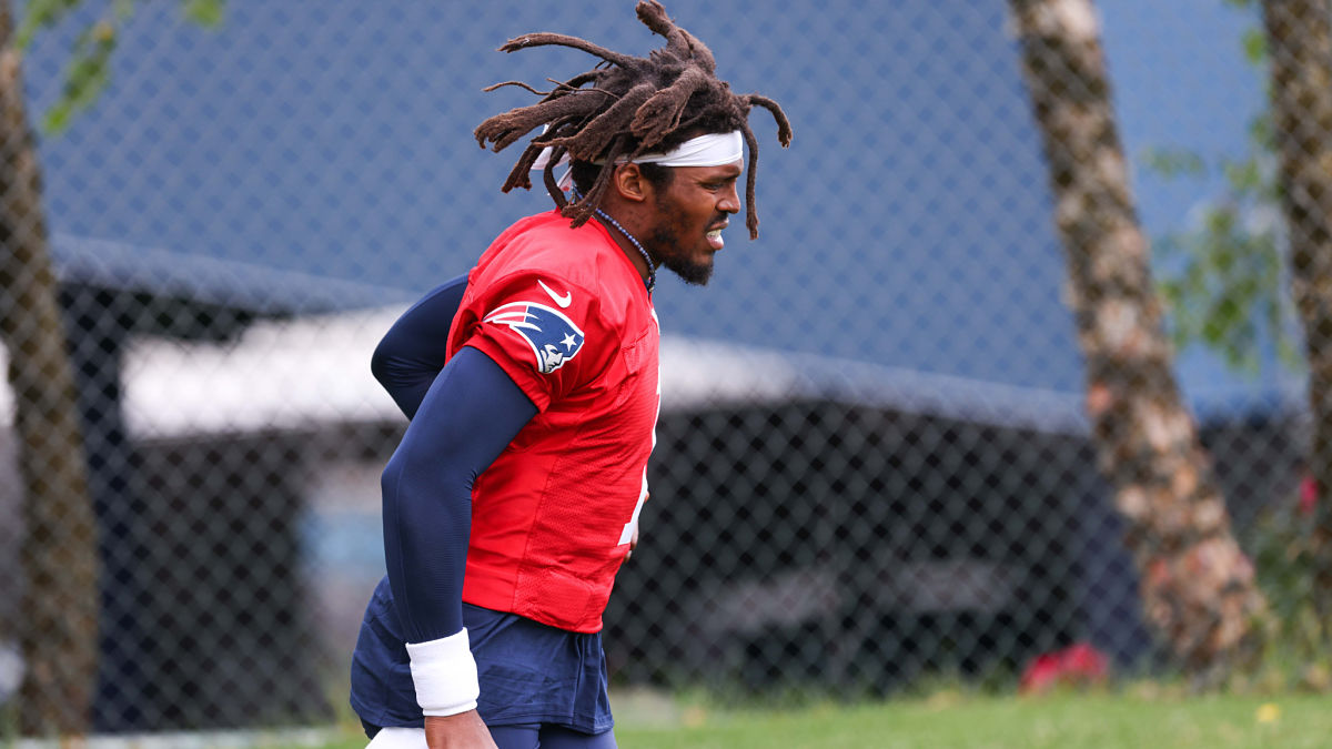 New England Patriots quarterback Cam Newton