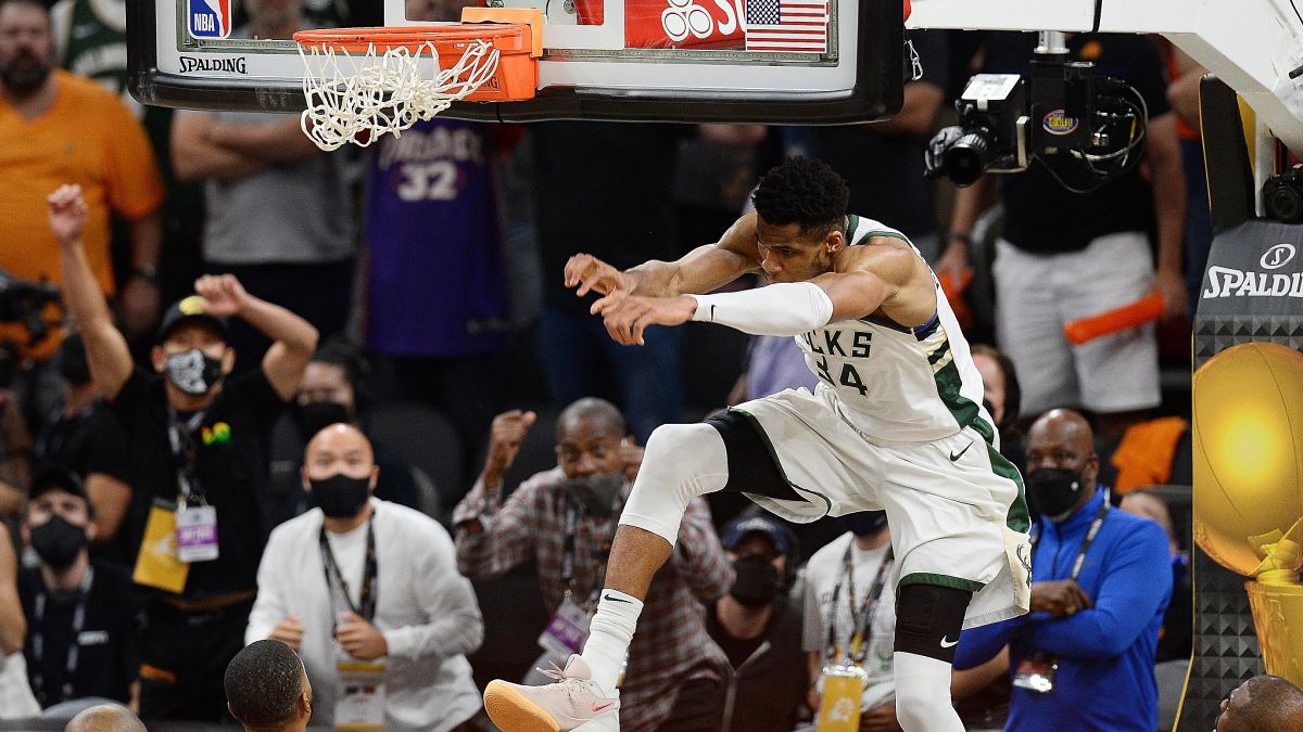 Milwaukee Bucks forward Giannis Antetokounmpo