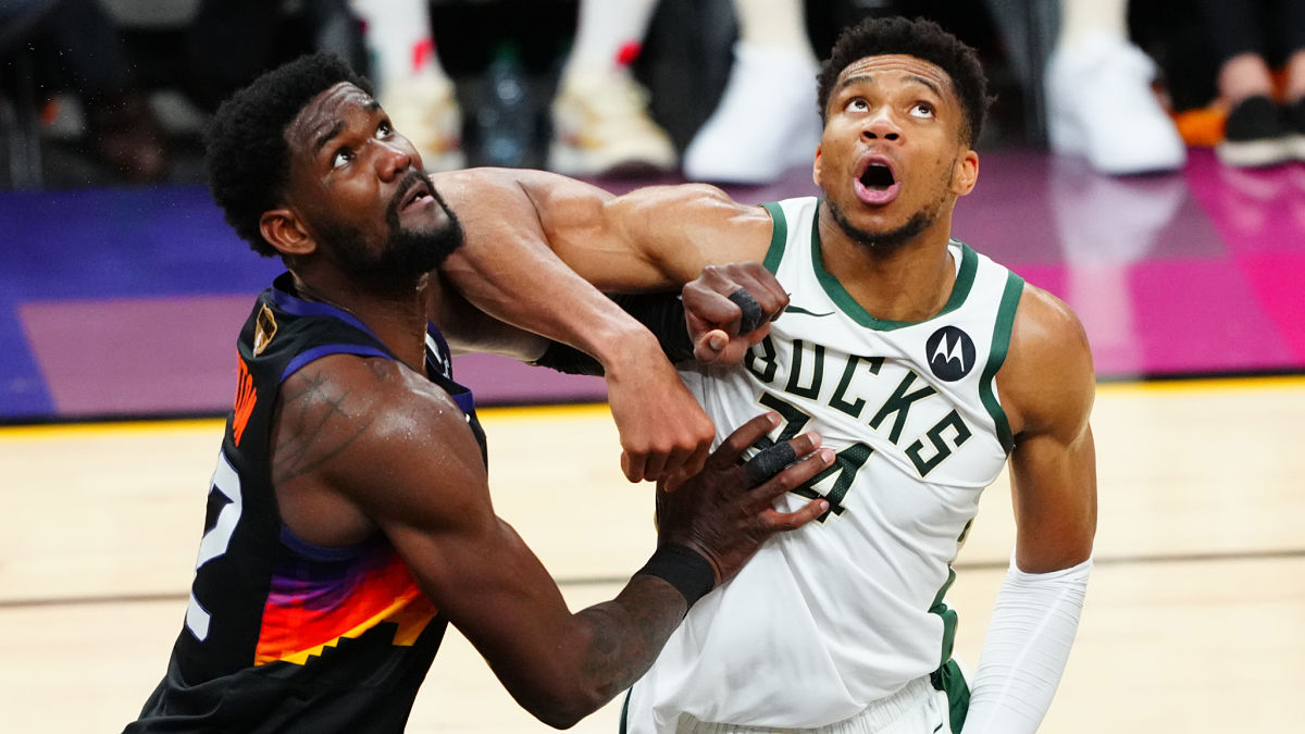 Milwaukee Bucks Center Giannis Antetokounmpo