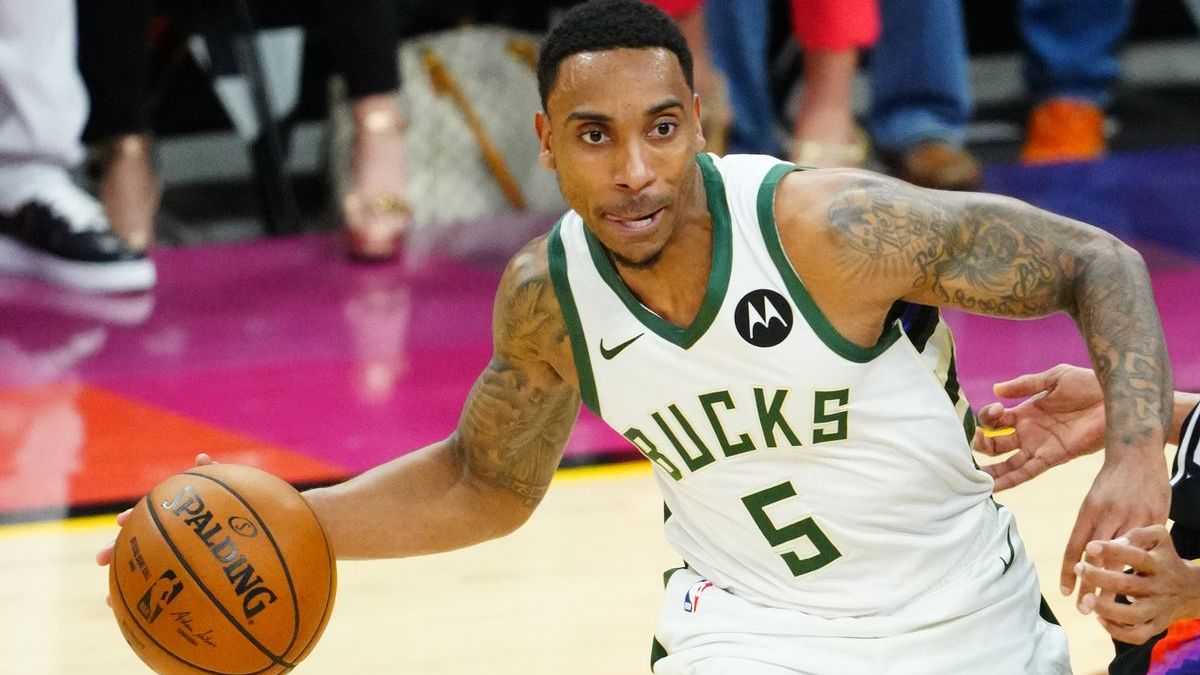 Milwaukee Bucks guard Jeff Teague