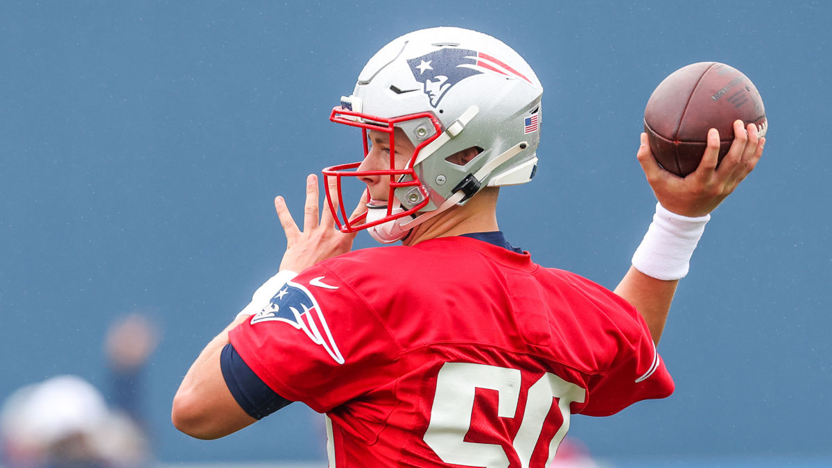 Patriots Quarterback Mac Jones