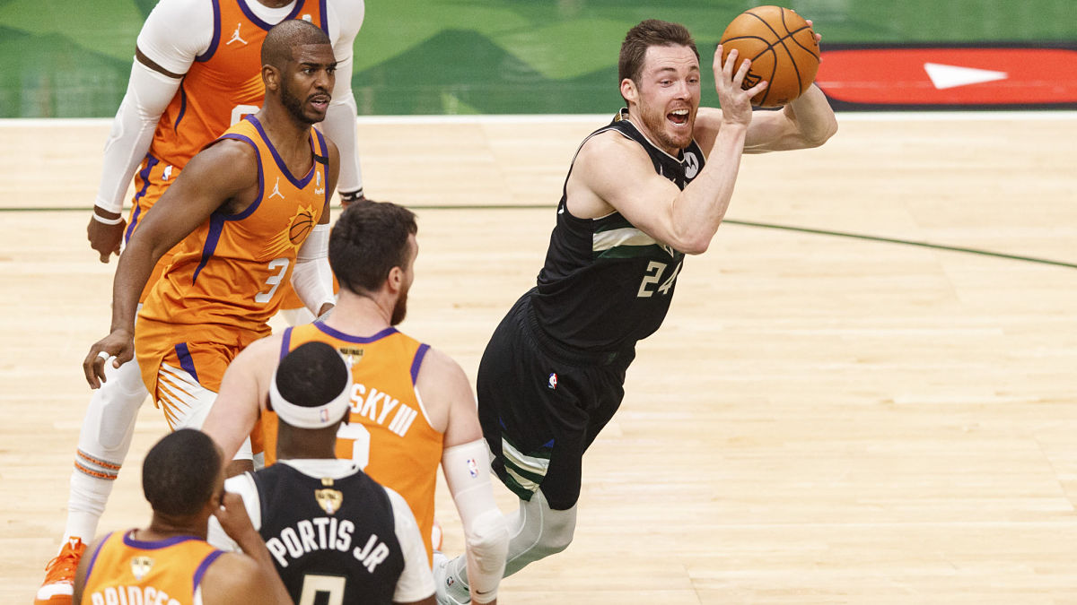 Milwaukee Bucks guard Pat Connaughton