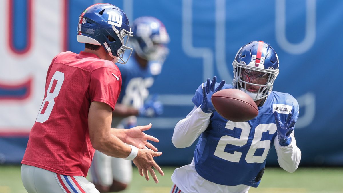 New York Giants running back Saquon Barkley, quarterback Daniel Jones