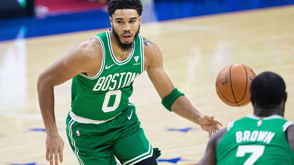 Boston Celtics wings Jayson Tatum, Jaylen Brown