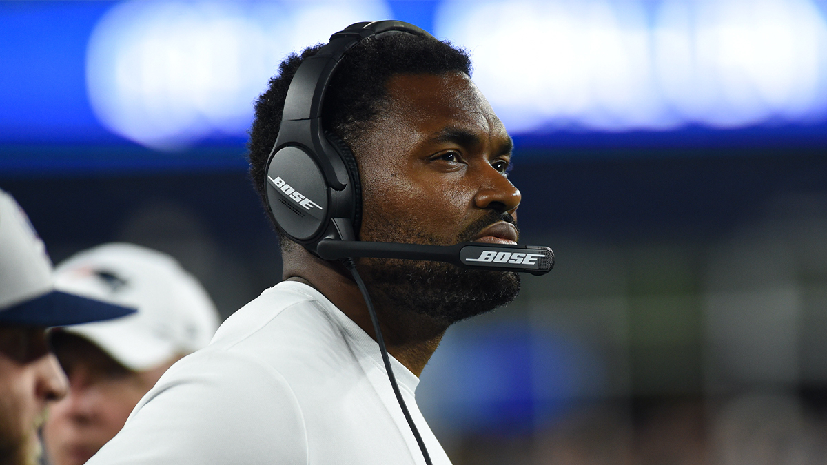 New England Patriots linebackers coach Jerod Mayo