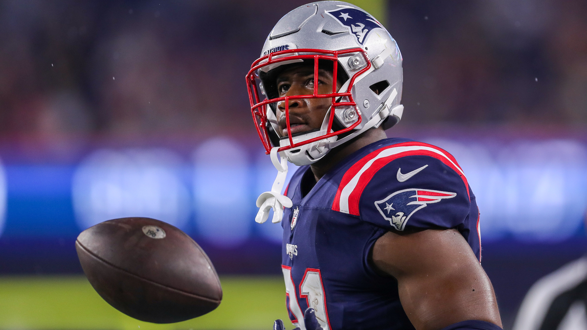 New England Patriots tight end Jonnu Smith