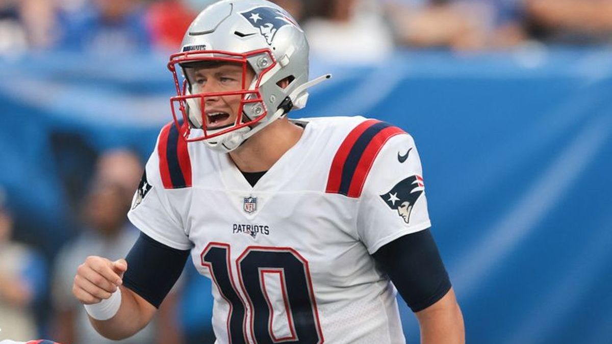 New England Patriots quarterback Mac Jones
