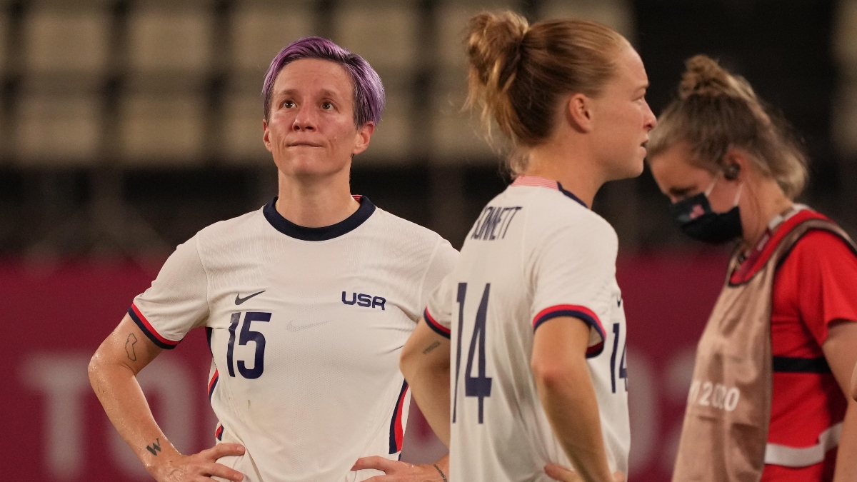 USWNT forward Megan Rapinoe and defender Emily Sonnett (right)