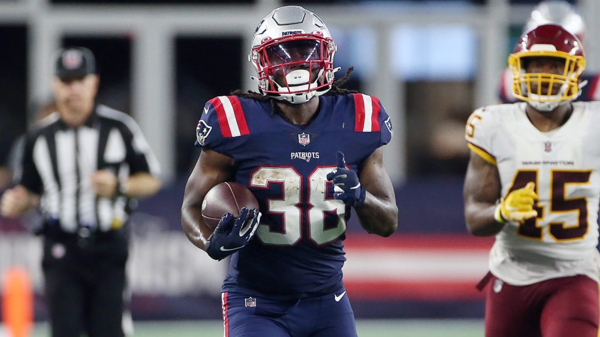 New England Patriots running back Rhamondre Stevenson