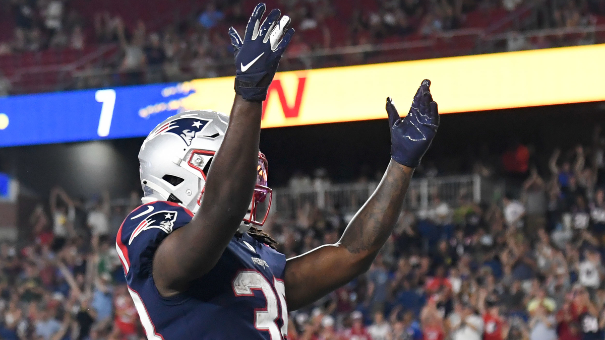 New England Patriots running back Rhamondre Stevenson
