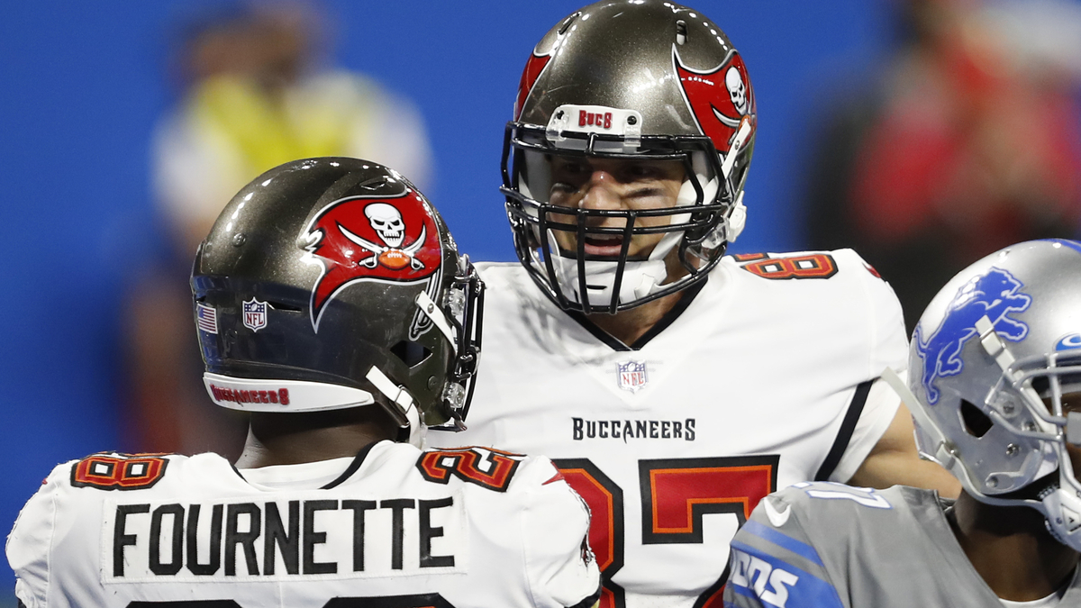 Tampa Bay Buccaneers running back Leonard Fournette, tight end Rob Gronkowski