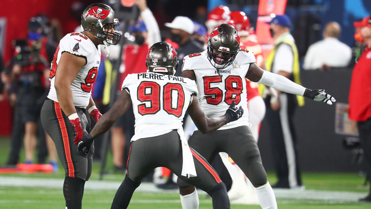 Tampa Bay Buccaneers defenders Ndamukong Suh, Jason Pierre-Paul, Shaquil Barrett