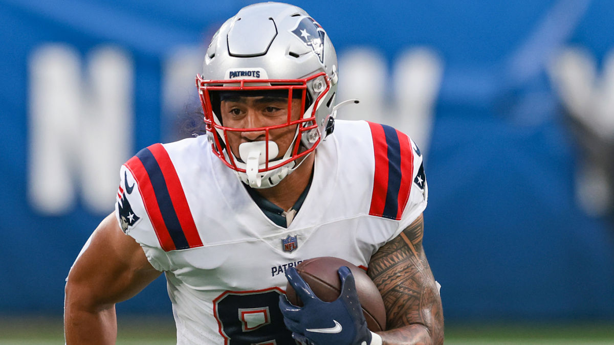 New England Patriots tight end Devin Asiasi