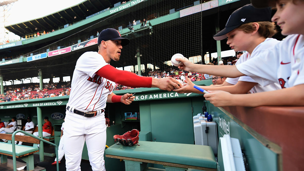 Boston Red Sox second baseman Kiké Hernández