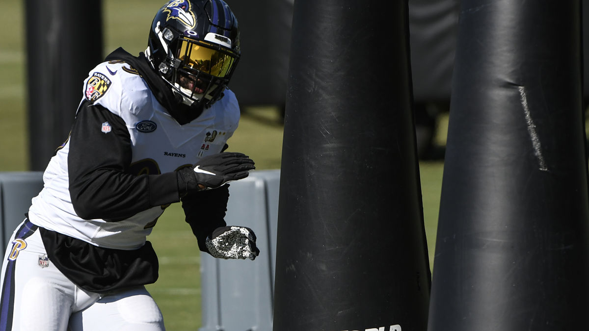 New England Patriots outside linebacker Matthew Judon