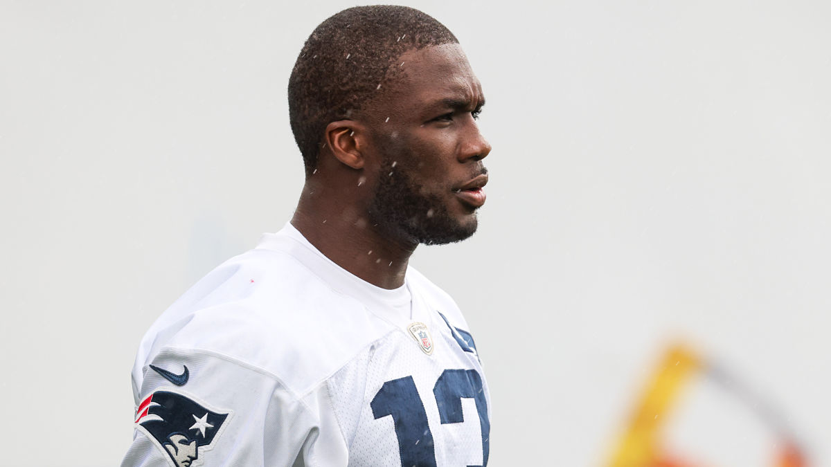 New England Patriots receiver Nelson Agholor