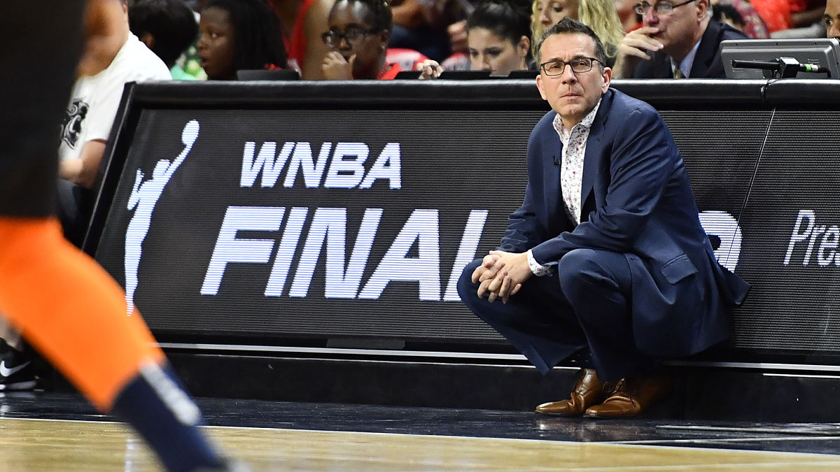 Los Angeles Sparks head coach Curt Miller