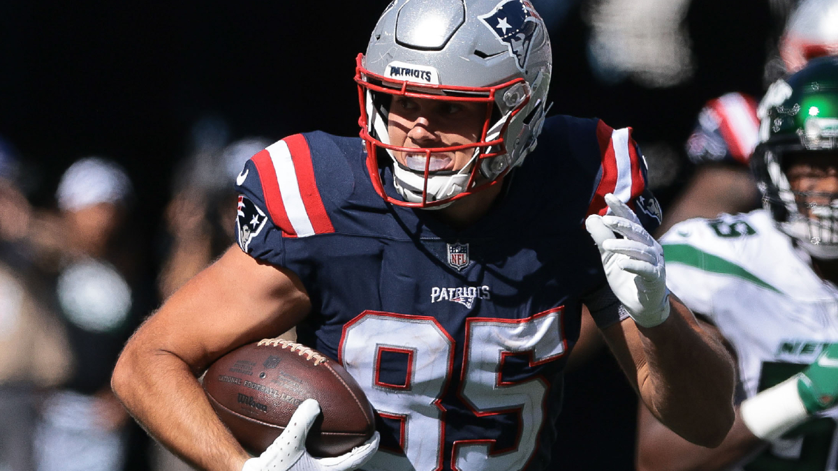New England Patriots tight end Hunter Henry