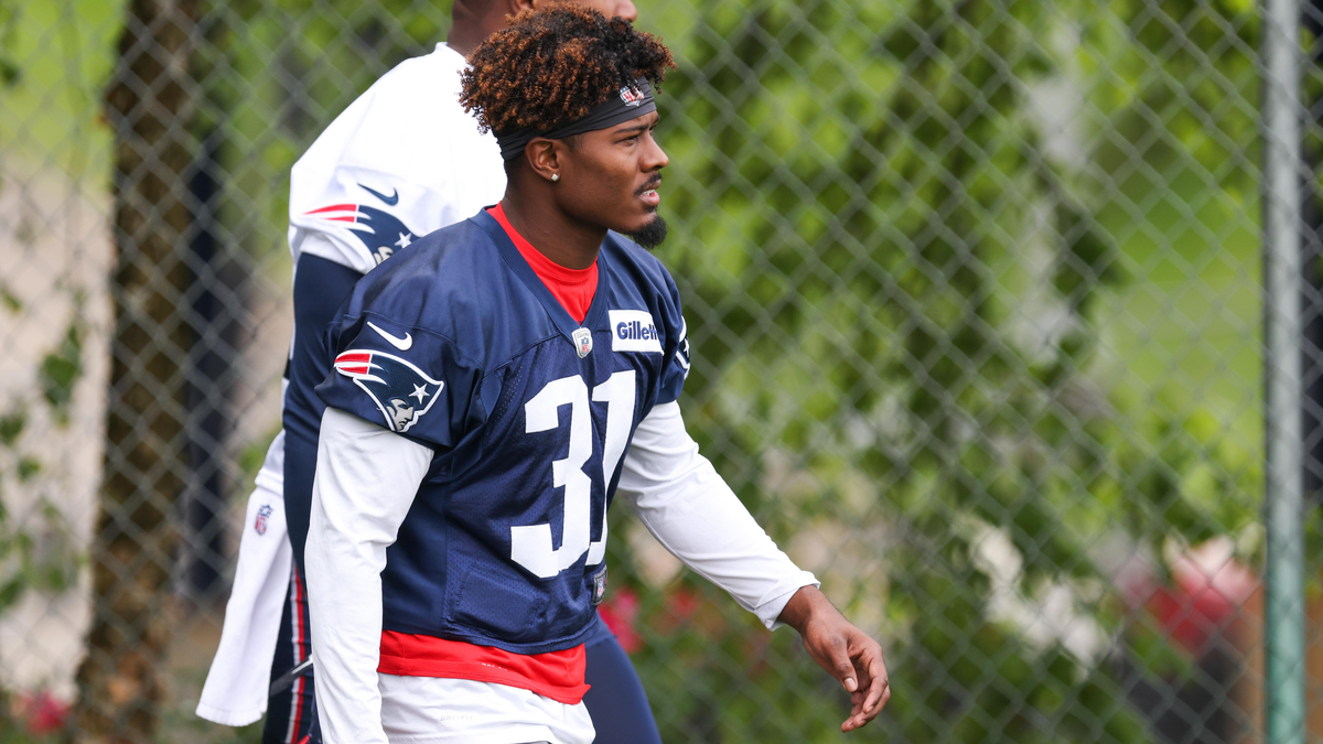 New England Patriots Cornerback Jonathan Jones