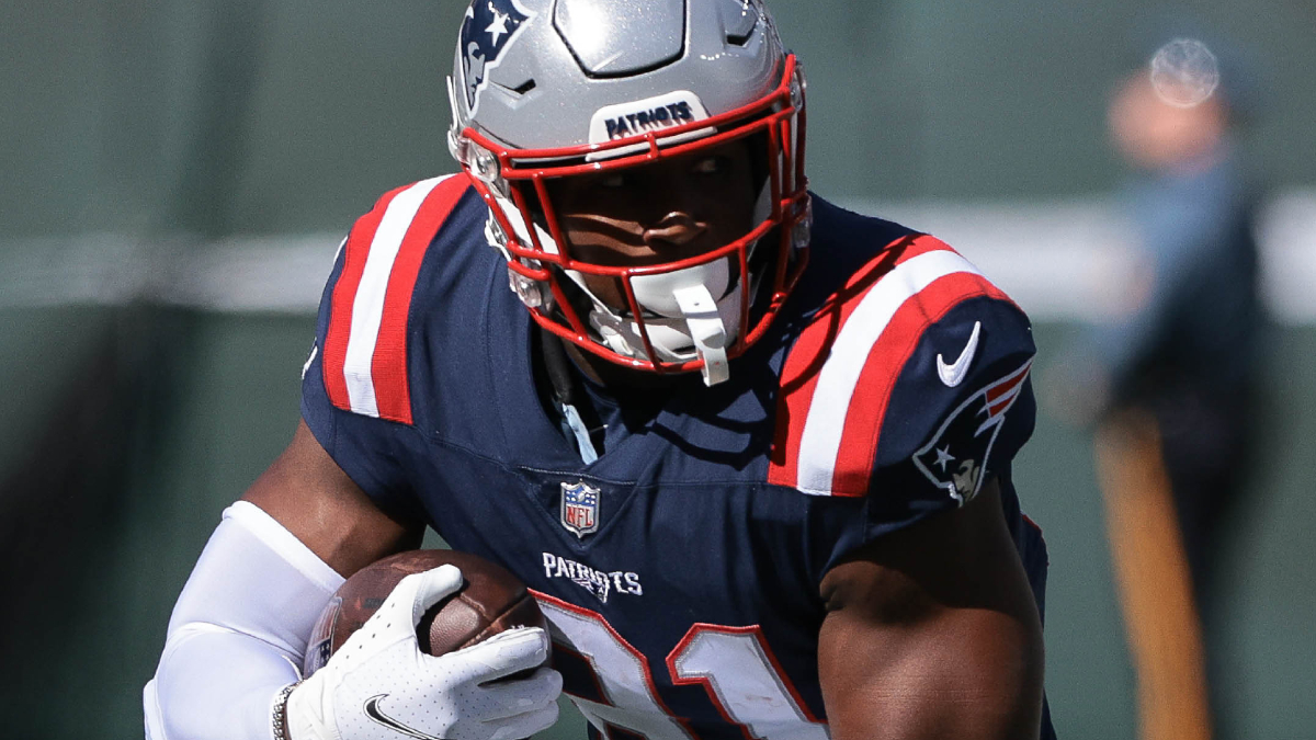 New England Patriots tight end Jonnu Smith