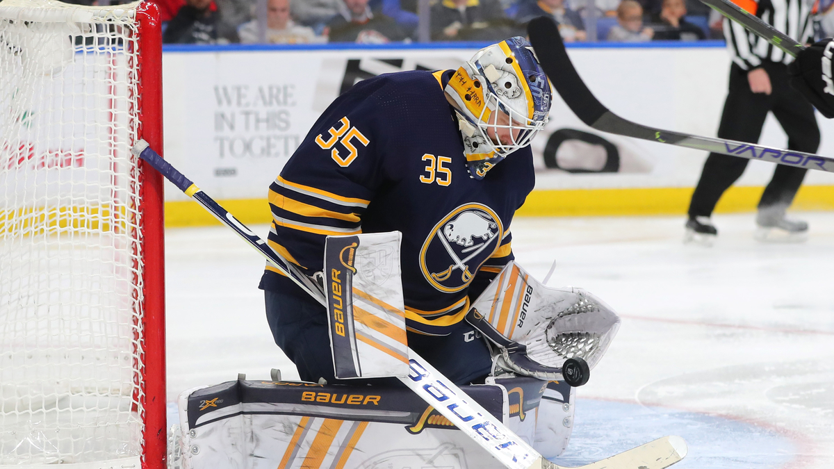 Boston Bruins goalie Linus Ullmark