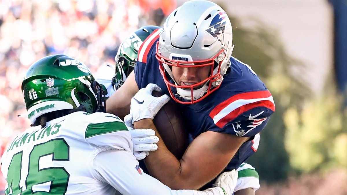 New England Patriots tight end Hunter Henry