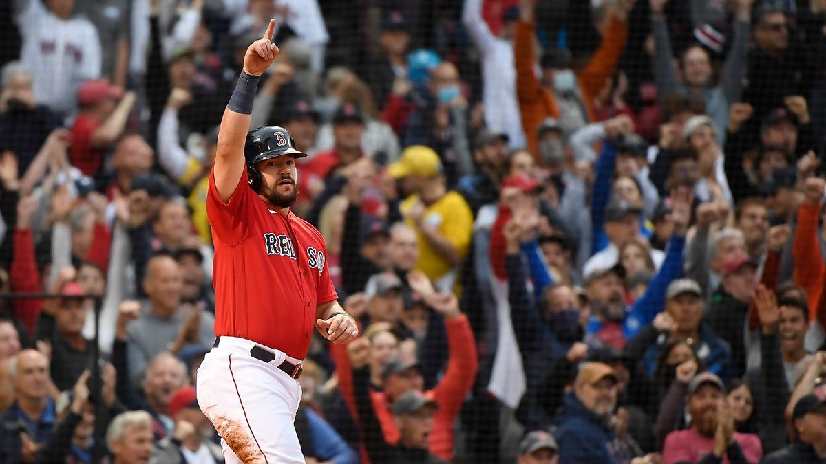 Boston Red Sox pitcher Kyle Schwarber