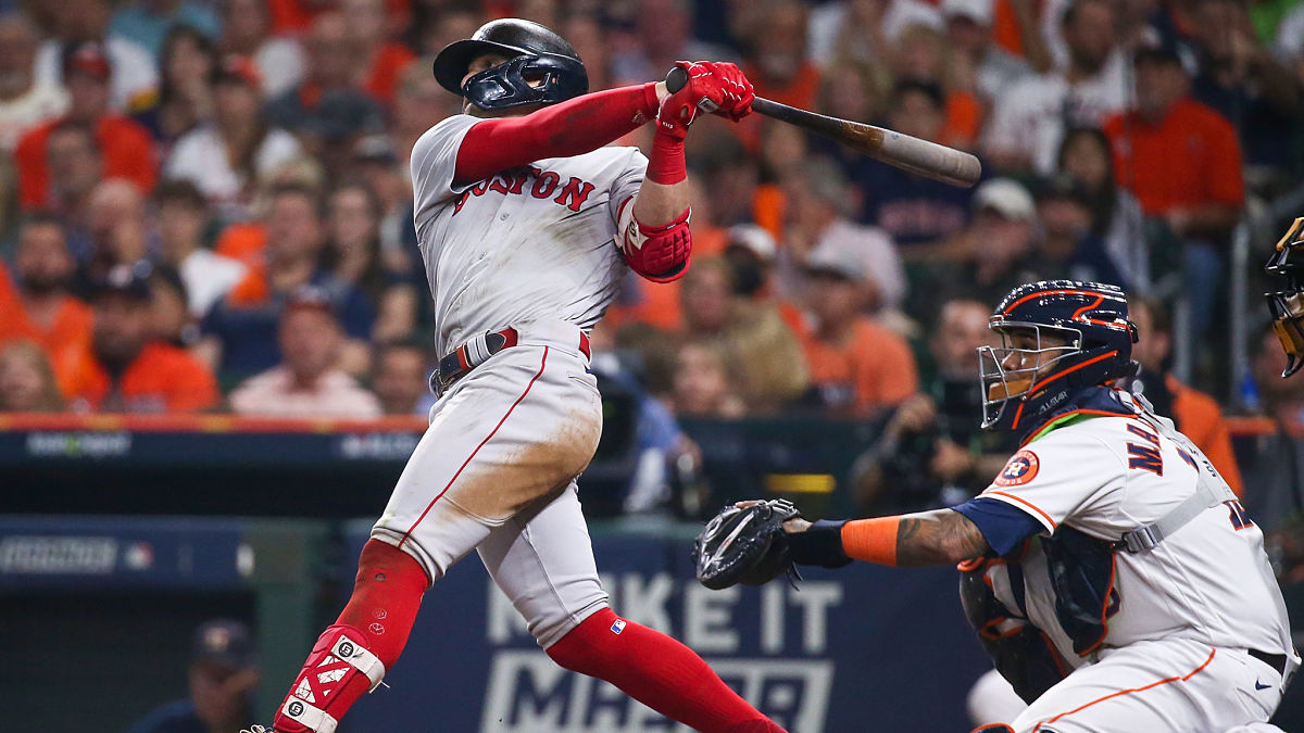 Boston Red Sox center fielder Enrique Hernandez