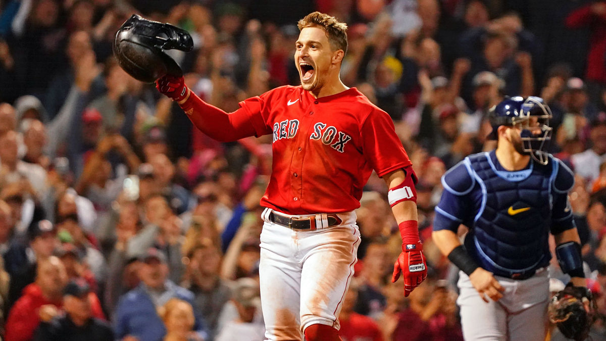 Boston Red Sox outfielder Kike Hernandez