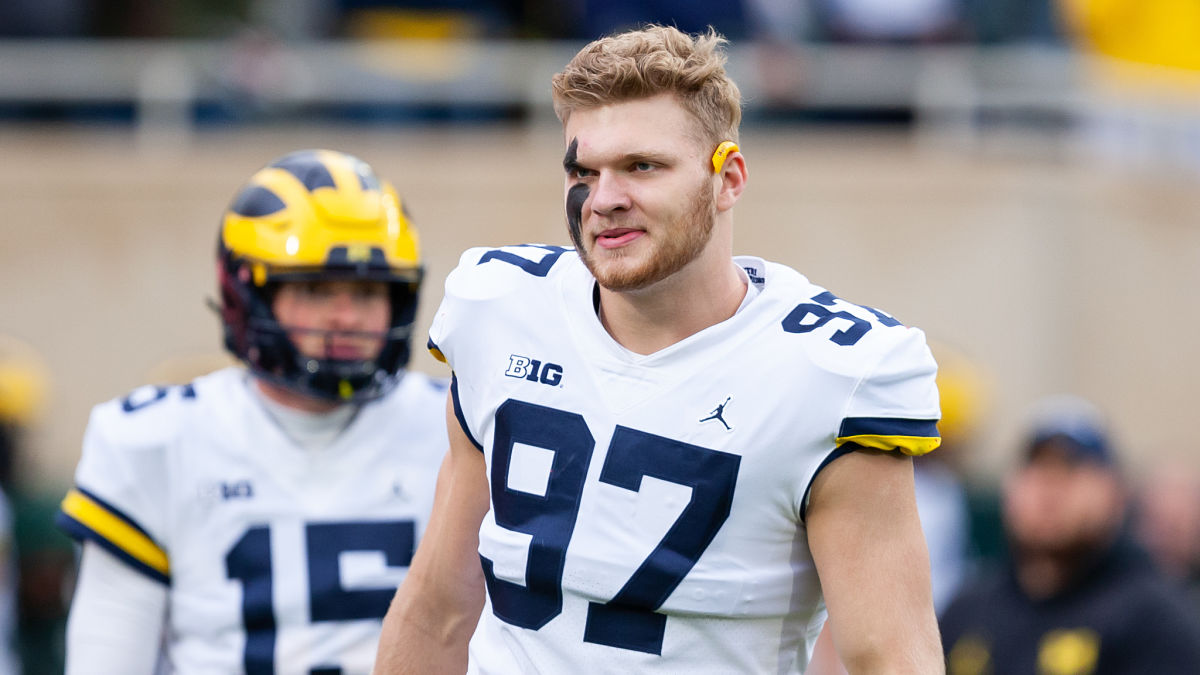 Michigan defensive end Aidan Hutchinson
