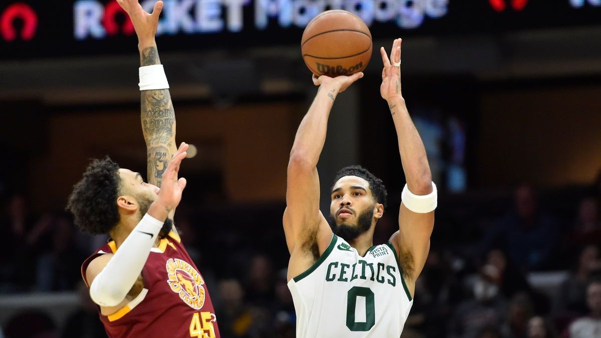 Cleveland Cavaliers guard Denzel Valentine, Boston Celtics forward Jayson Tatum